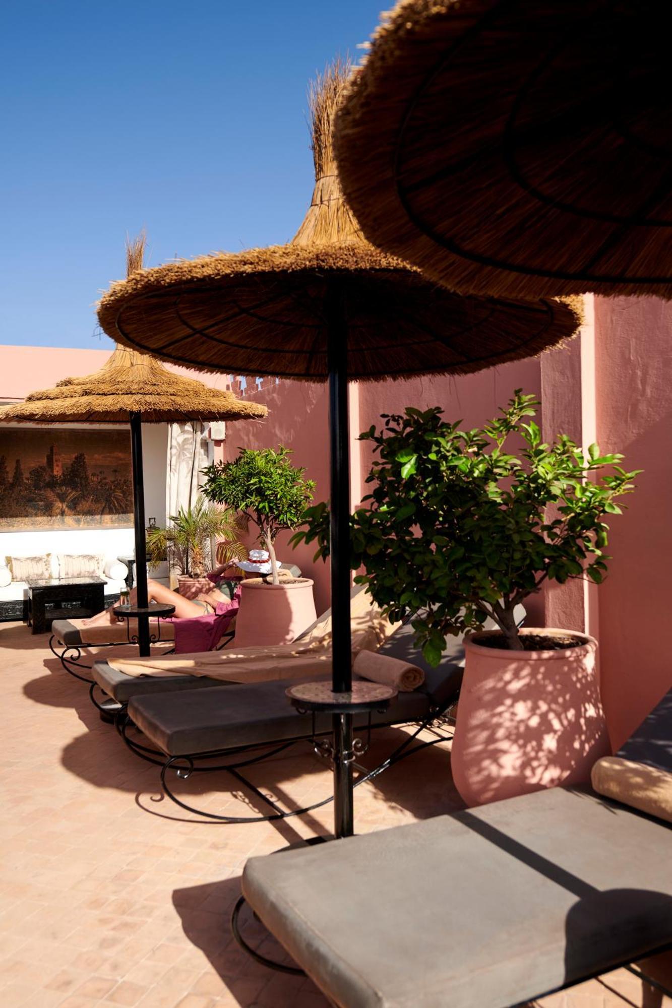 Riad Dar Amanza En Exclusivite Avec 4 Chambres Au Coeur De La Medina Marrakesh Exteriör bild