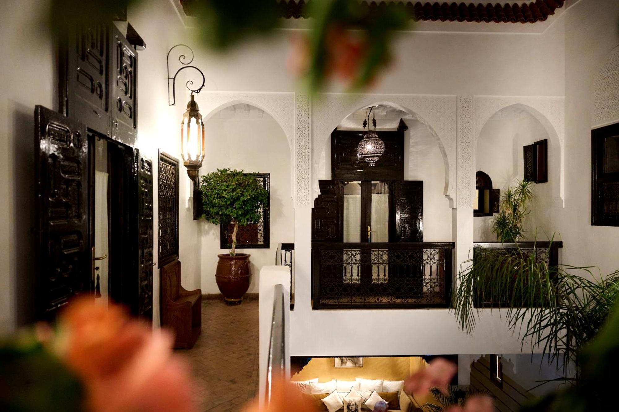 Riad Dar Amanza En Exclusivite Avec 4 Chambres Au Coeur De La Medina Marrakesh Exteriör bild