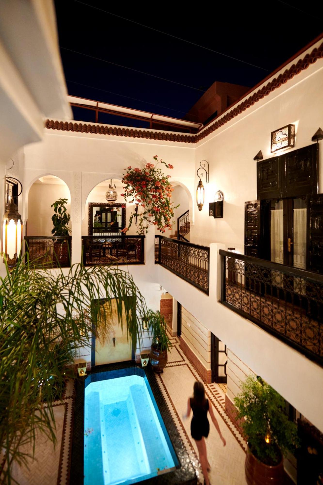 Riad Dar Amanza En Exclusivite Avec 4 Chambres Au Coeur De La Medina Marrakesh Exteriör bild